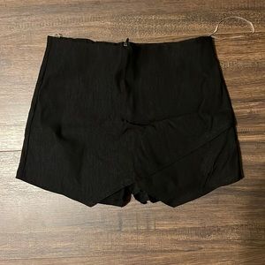 Never worn, Blue blush, skirt/skort